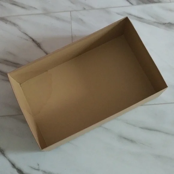 Burberry Box - Picture 3 of 3